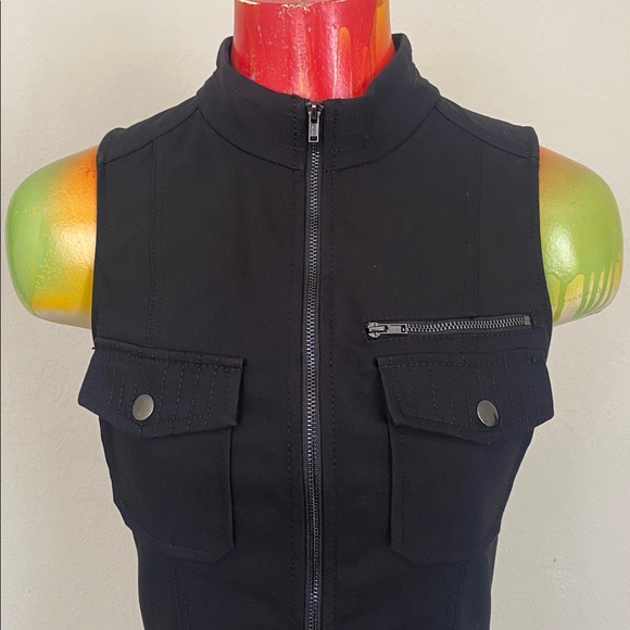 Guess Black Sleeveless Romper with Front Zip - Picture 5 of 16